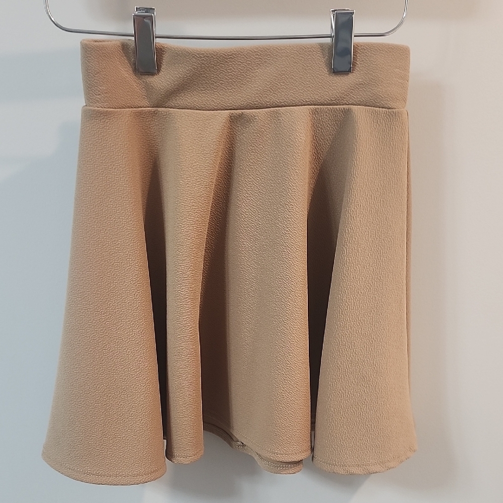 Elegant Tan Women's Skirt